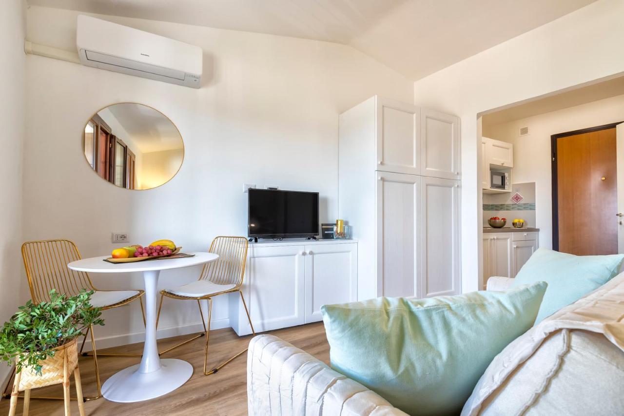 Top Floor Gulf View Apartment Olbia Extérieur photo