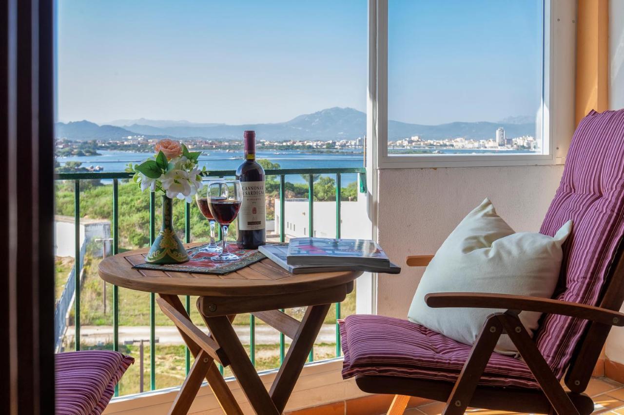 Top Floor Gulf View Apartment Olbia Extérieur photo
